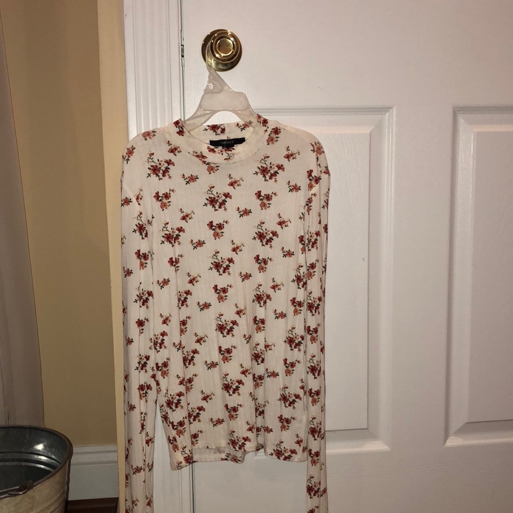 Size small floral turtleneck